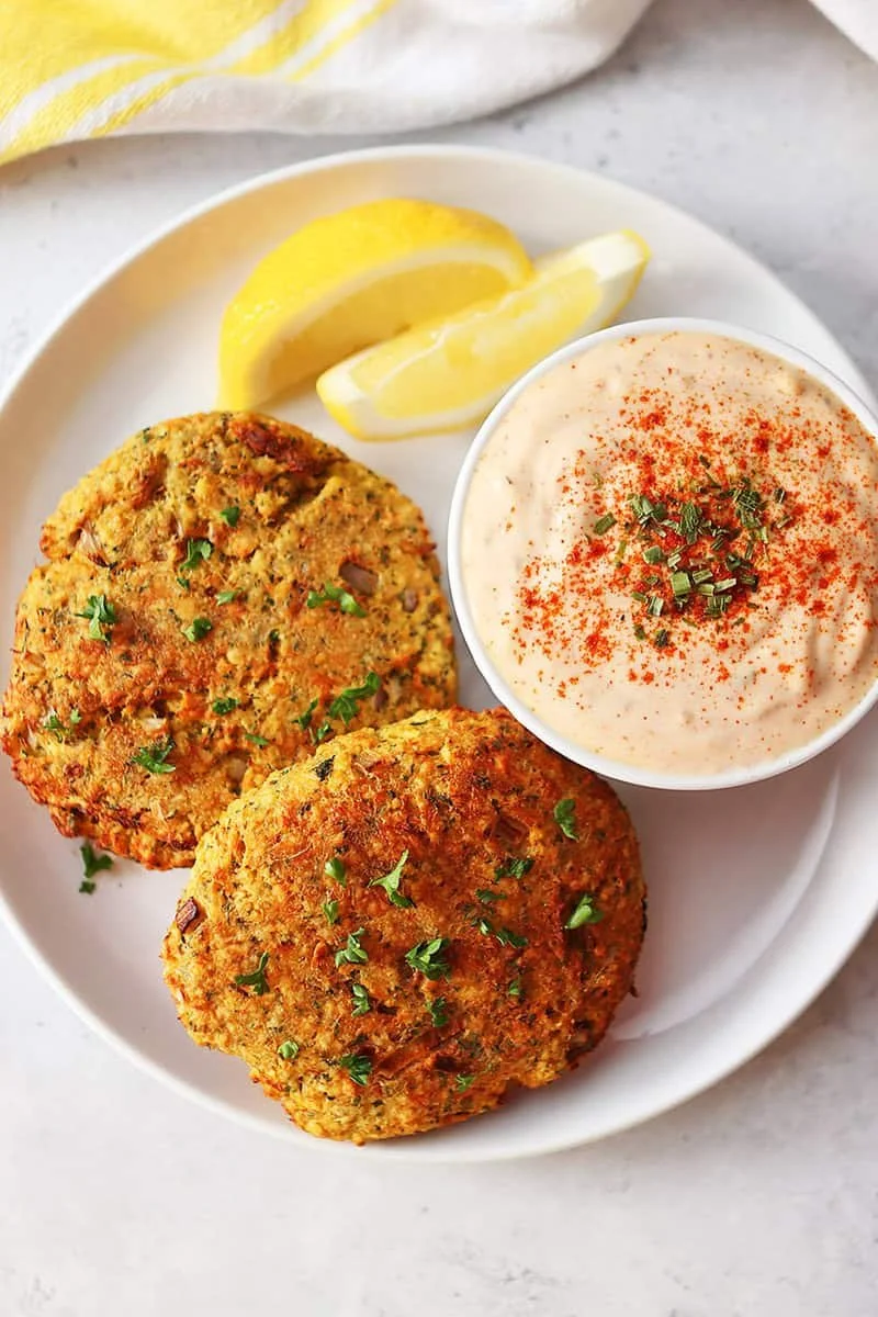 Air Fryer Crab Cakes with Sauce