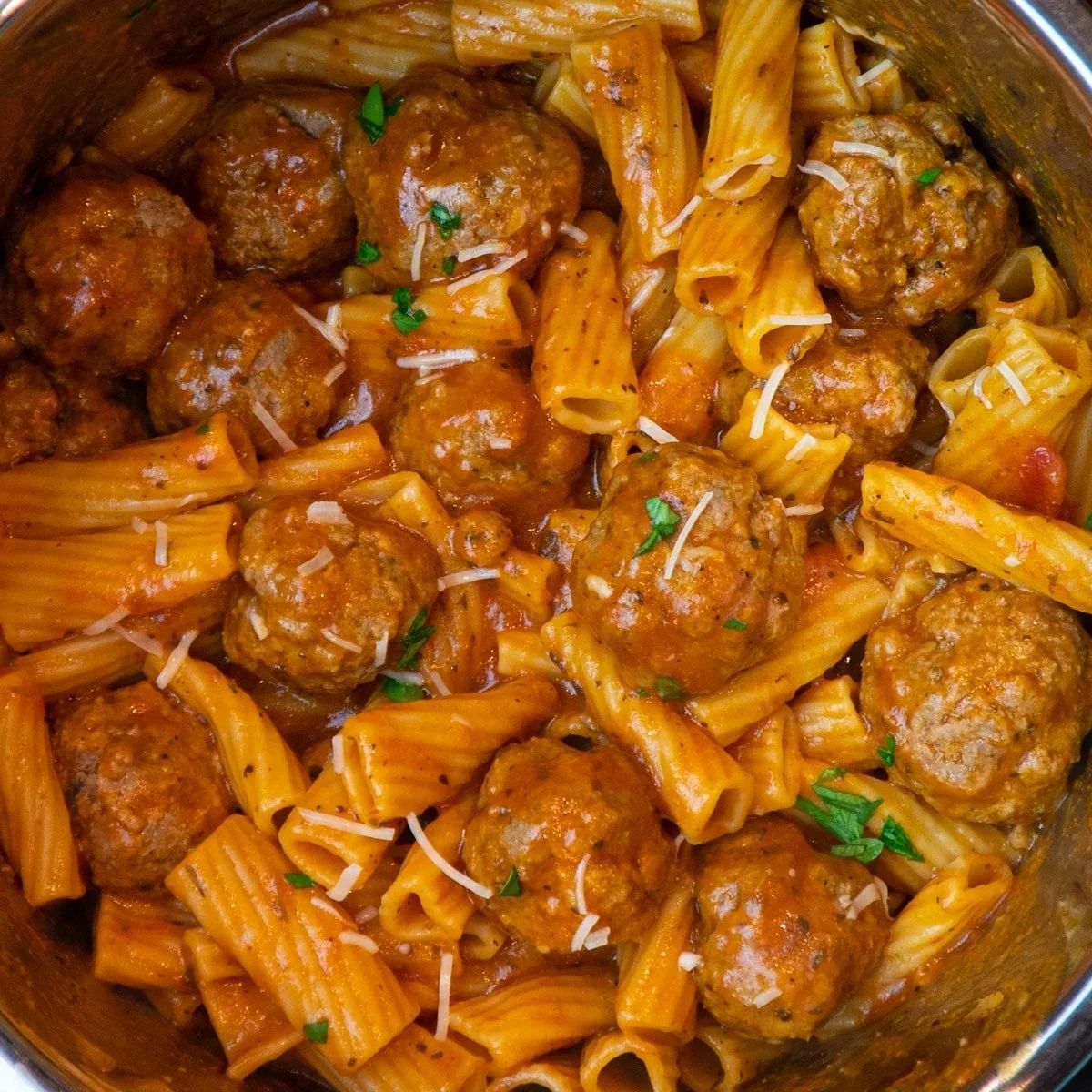 Easy Instant Pot Rigatoni with Meatballs