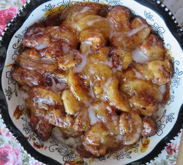 Spiced Apple Roll Bake with cinnamon and apples served warm